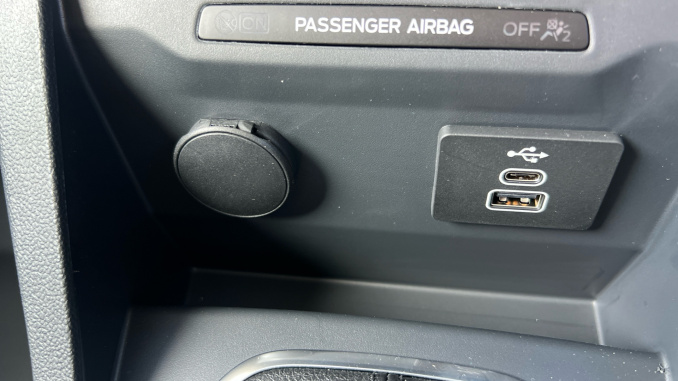 Ford Tourneo Connect 2.0 EcoBlue Titanium 5dr Auto Diesel Estate - Image 19